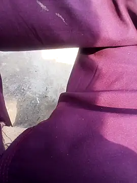 Snapshot of Sharmasamba chatting on February 10, 2026, 7:23 am Sharmasamba online show from February 10, 2026, 7:23 am