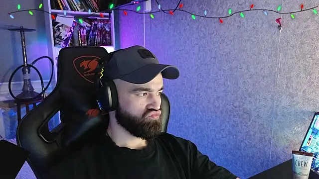 Snapshot of _Mostly_ chatting on February 12, 2026, 4:29 am Mostly online show from February 12, 2026, 4:29 am