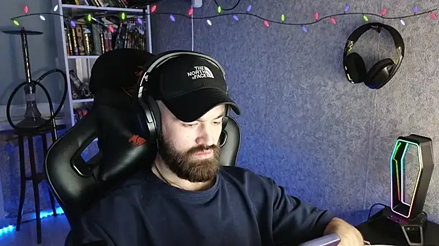 Snapshot of _Mostly_ chatting on February 26, 2026, 4:44 am Mostly online show from February 26, 2026, 4:44 am