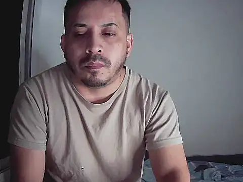 Snapshot of JonatanBail chatting on February 6, 2026, 2:27 am JonatanBail online show from February 6, 2026, 2:27 am