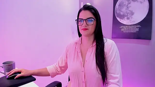 Snapshot of Valenvega_ chatting on February 9, 2026, 12:20 pm Valenvega online show from February 9, 2026, 12:20 pm