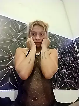 amairany27 online show from February 24, 2026, 3:32 pm