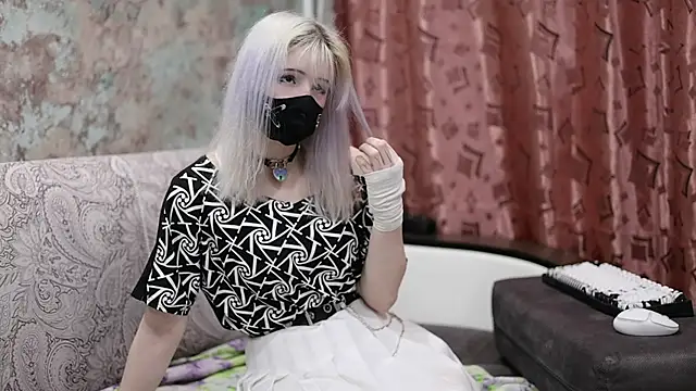 Yunakiss online show from February 20, 2026, 7:58 pm