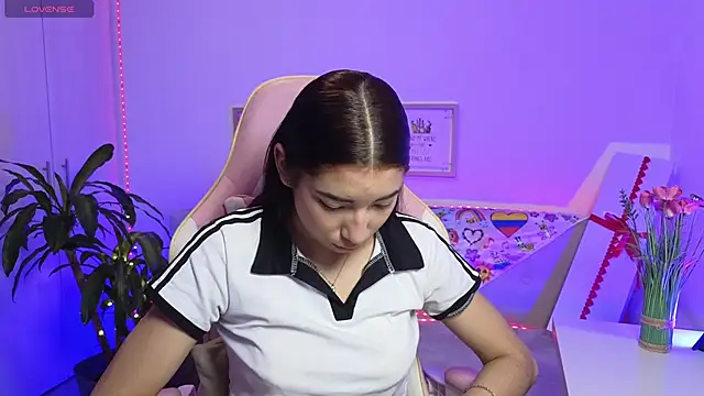 Sofiagomez777 online show from February 28, 2026, 1:06 am