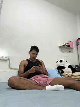 Snapshot of DavShi chatting on February 5, 2026, 6:56 pm DavShi online show from February 5, 2026, 6:56 pm