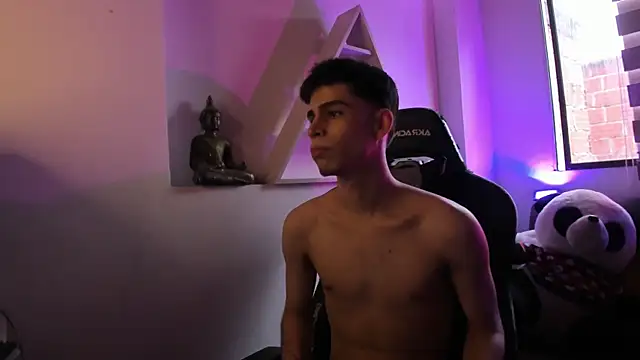 Snapshot of juan_posada chatting on February 8, 2026, 10:02 pm juan posada online show from February 8, 2026, 10:02 pm