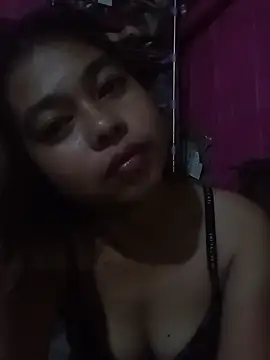 Snapshot of Heavens_night04 chatting on February 13, 2026, 2:35 pm Heavens night04 online show from February 13, 2026, 2:35 pm