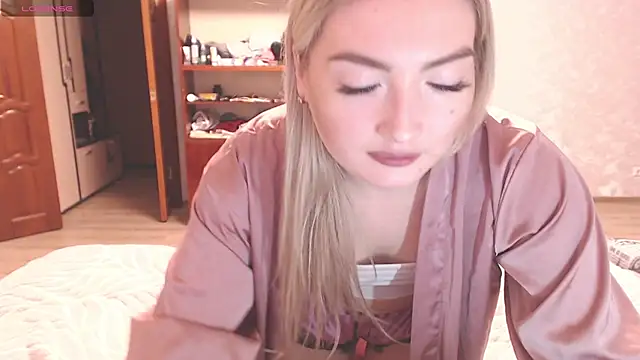 Snapshot of MiraRoy chatting on February 10, 2026, 3:38 pm MiraRoy online show from February 10, 2026, 3:38 pm