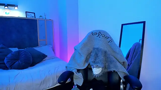 Snapshot of Luna_tagliaferri chatting on February 11, 2026, 1:38 pm Luna tagliaferri online show from February 11, 2026, 1:38 pm