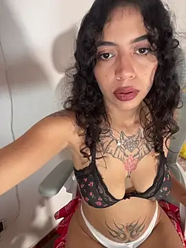 Snapshot of Antonia-bloom chatting on February 6, 2026, 9:29 pm Antonia-bloom online show from February 6, 2026, 9:29 pm