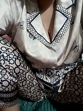 Snapshot of Tulip_ii chatting on February 24, 2026, 3:10 pm Tulip ii online show from February 24, 2026, 3:10 pm