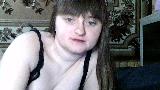 Snapshot of LuckyLust15 chatting on February 9, 2026, 4:11 pm LuckyLust15 online show from February 9, 2026, 4:11 pm