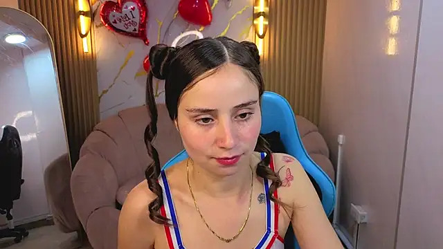 Snapshot of Ariana18_b chatting on February 17, 2026, 12:34 pm Ariana18 b online show from February 17, 2026, 12:34 pm