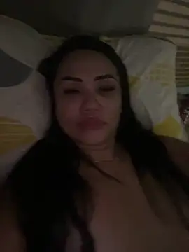 Snapshot of Deyseprado35 chatting on February 17, 2026, 8:37 pm Deyseprado35 online show from February 17, 2026, 8:37 pm