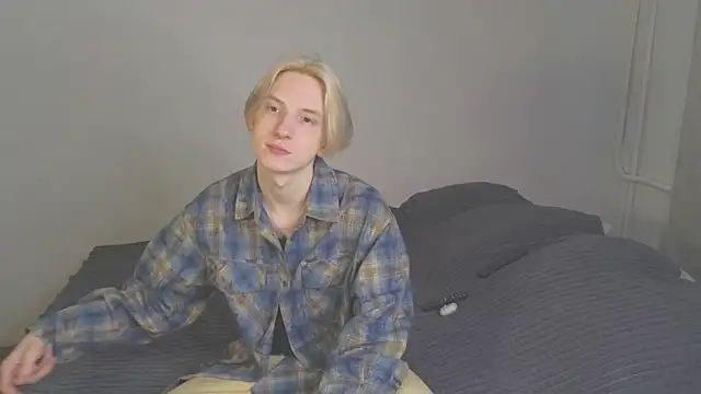 Snapshot of Ron_Vilss chatting on February 1, 2026, 6:34 am Ron Vilss online show from February 1, 2026, 6:34 am