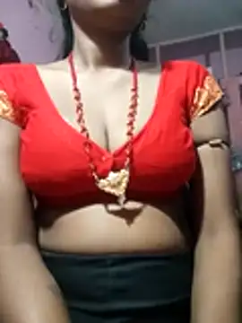 Snapshot of Komal9080 chatting on March 3, 2026, 5:30 pm Komal9080 online show from March 3, 2026, 5:30 pm