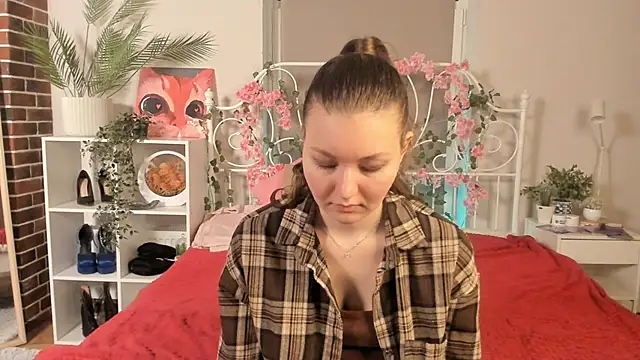 Snapshot of TobiMillinor chatting on February 22, 2026, 8:18 pm TobiMillinor online show from February 22, 2026, 8:18 pm