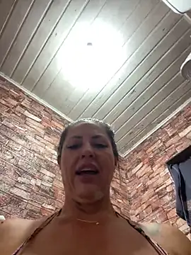 Snapshot of hotcasal69 chatting on February 17, 2026, 8:26 pm hotcasal69 online show from February 17, 2026, 8:26 pm