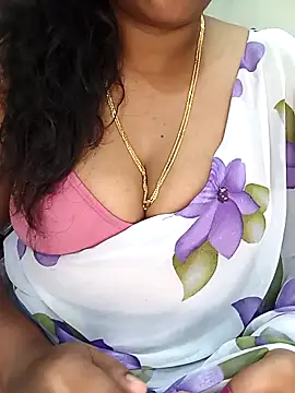 Snapshot of Chinnima143 chatting on February 9, 2026, 5:50 pm Chinnima143 online show from February 9, 2026, 5:50 pm