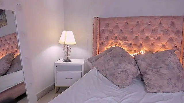 noah lewiss online show from February 9, 2026, 11:03 am