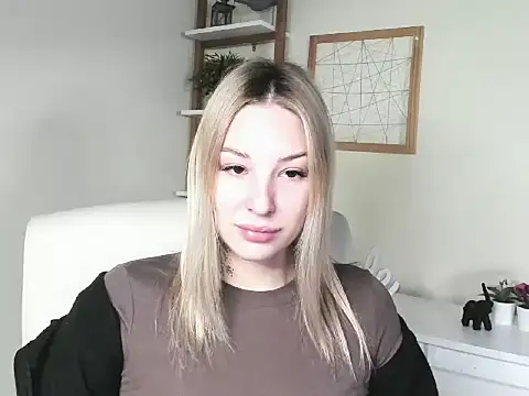 VelvetAngela online show from February 13, 2026, 6:31 am