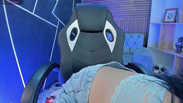 Snapshot of shaden_ chatting on February 17, 2026, 8:37 pm shaden online show from February 17, 2026, 8:37 pm