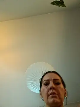 Snapshot of Bella_Velour chatting on March 1, 2026, 4:36 am Bella Velour online show from March 1, 2026, 4:36 am