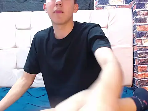 Snapshot of massimoferrera303av chatting on February 24, 2026, 7:34 pm massimoferrera303av online show from February 24, 2026, 7:34 pm