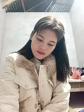 Snapshot of Anna_516 chatting on February 5, 2026, 1:43 am Anna 516 online show from February 5, 2026, 1:43 am