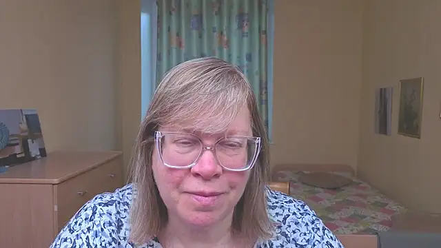 Snapshot of Emma_Eclipsee chatting on February 22, 2026, 1:53 pm Emma Eclipsee online show from February 22, 2026, 1:53 pm