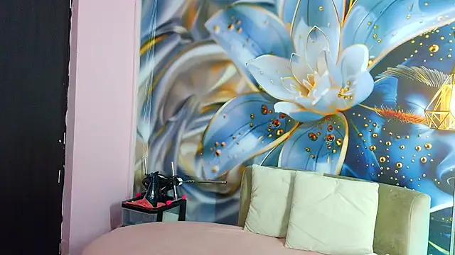 Snapshot of rouxinferno_cr chatting on February 23, 2026, 3:37 am rouxinferno cr online show from February 23, 2026, 3:37 am