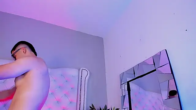 Snapshot of valenssio_moretti chatting on February 24, 2026, 9:46 pm valenssio moretti online show from February 24, 2026, 9:46 pm