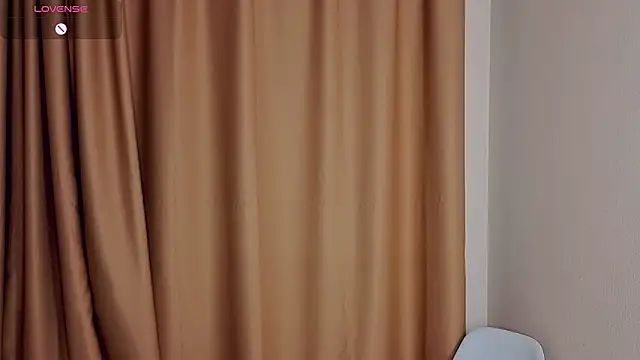 Snapshot of SupakuChan chatting on February 13, 2026, 7:43 pm SupakuChan online show from February 13, 2026, 7:43 pm