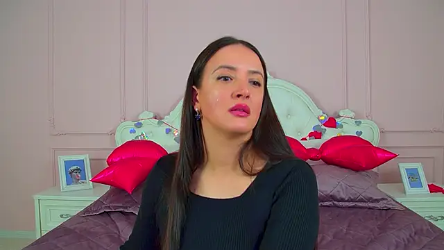 Snapshot of ElinaBellucci chatting on March 2, 2026, 4:25 am ElinaBellucci online show from March 2, 2026, 4:25 am