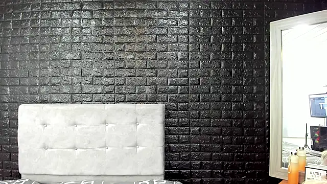 Snapshot of Calopezreal_ chatting on February 16, 2026, 1:07 pm Calopezreal online show from February 16, 2026, 1:07 pm