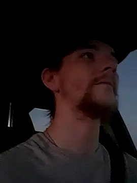 Snapshot of Horus1922 chatting on February 12, 2026, 12:27 am Horus1922 online show from February 12, 2026, 12:27 am