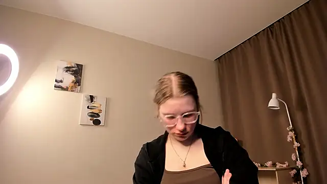 VictorMencia online show from February 27, 2026, 7:14 pm