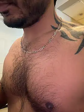 Snapshot of DaggerTie chatting on March 3, 2026, 5:52 pm DaggerTie online show from March 3, 2026, 5:52 pm