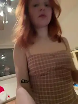 Snapshot of mad_girlygirl chatting on February 5, 2026, 7:18 pm mad girlygirl online show from February 5, 2026, 7:18 pm