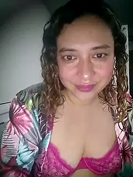 Snapshot of Nyssa_Coil chatting on February 19, 2026, 3:24 am Nyssa Coil online show from February 19, 2026, 3:24 am