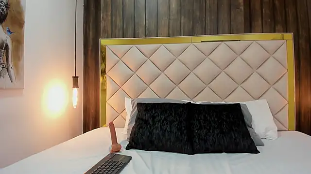 Snapshot of samanthaa_rosee__ chatting on February 8, 2026, 3:43 am samanthaa rosee online show from February 8, 2026, 3:43 am