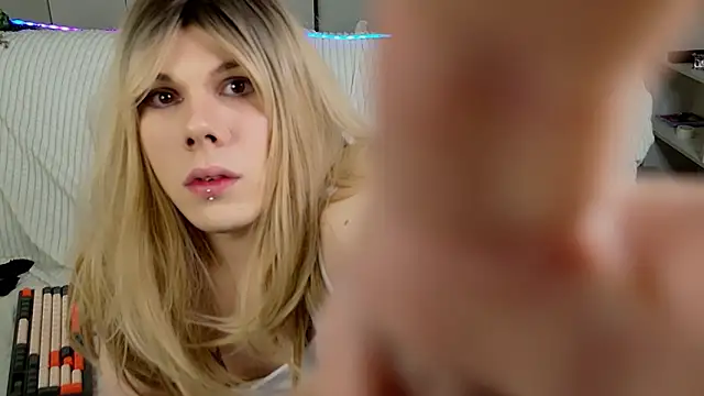 SnezanaLive online show from March 1, 2026, 8:44 pm