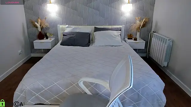 Snapshot of adele_crown chatting on February 20, 2026, 6:26 am adele crown online show from February 20, 2026, 6:26 am