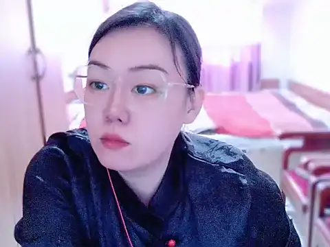 yingying1222 online show from March 4, 2026, 11:33 pm