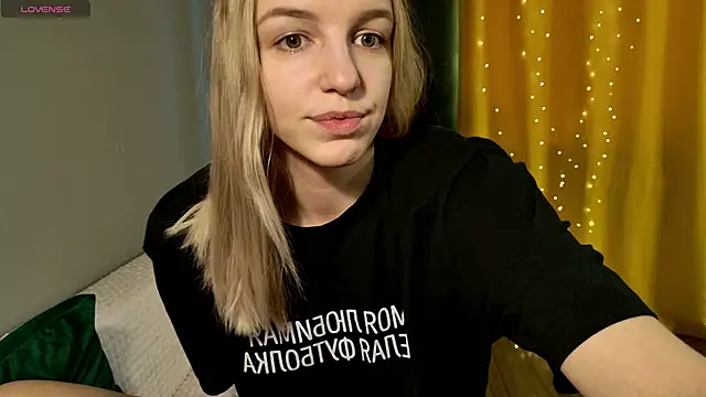 Snapshot of KatyaCherry chatting on March 2, 2026, 8:10 am KatyaCherry online show from March 2, 2026, 8:10 am