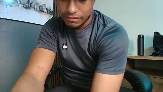 Snapshot of Kai_Moreno chatting on February 28, 2026, 7:48 pm Kai Moreno online show from February 28, 2026, 7:48 pm