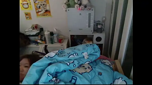 Snapshot of rie__123 chatting on February 18, 2026, 4:47 pm rie 123 online show from February 18, 2026, 4:47 pm