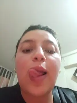 Snapshot of MajoArias chatting on February 14, 2026, 5:37 am MajoArias online show from February 14, 2026, 5:37 am