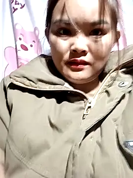 Luminana online show from February 10, 2026, 1:43 am