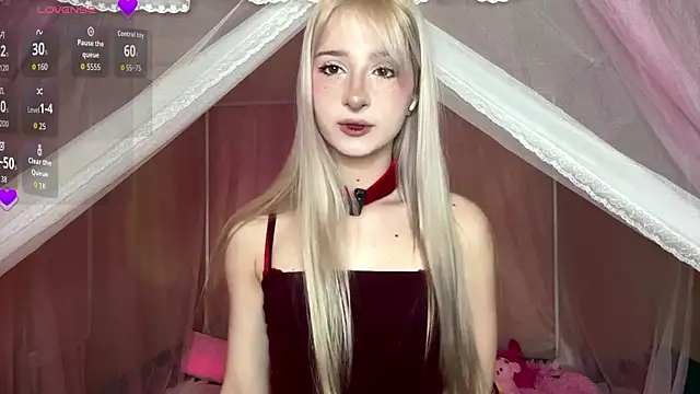 Snapshot of EvaQT chatting on February 21, 2026, 7:31 am EvaQT online show from February 21, 2026, 7:31 am